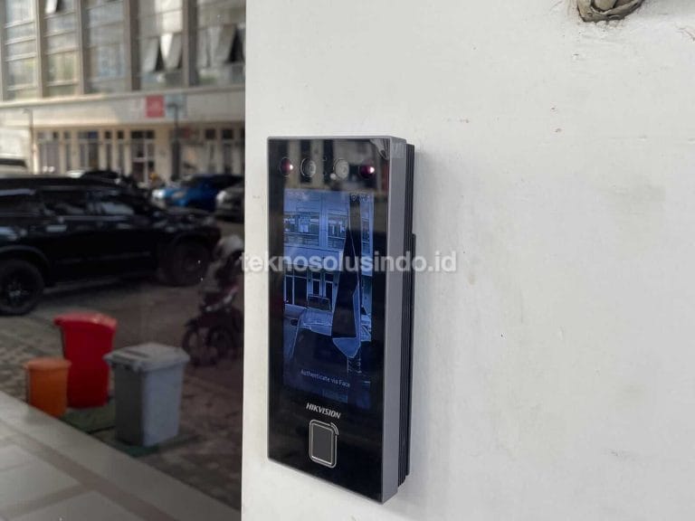 Access Door Hikvision