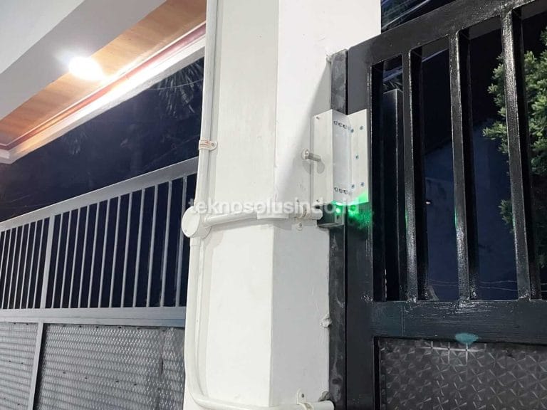 Pemasangan Magnetic Lock untuk Gerbang